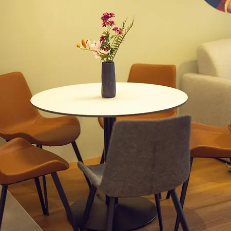 Leonart Living 12 Apartment *