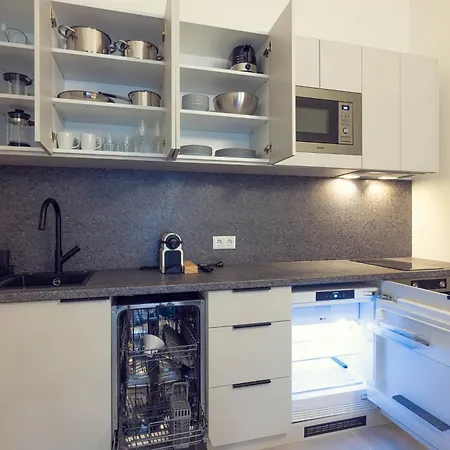 Appartement Leonart Living 12 *